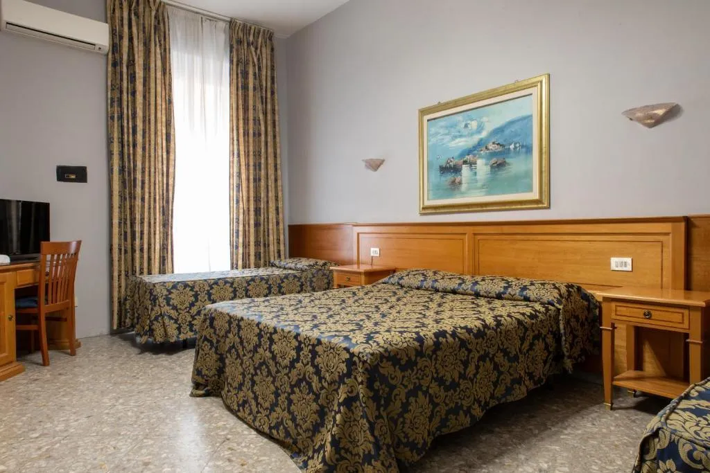 QUADRUPLE STANDARD Room, Philia, Rome