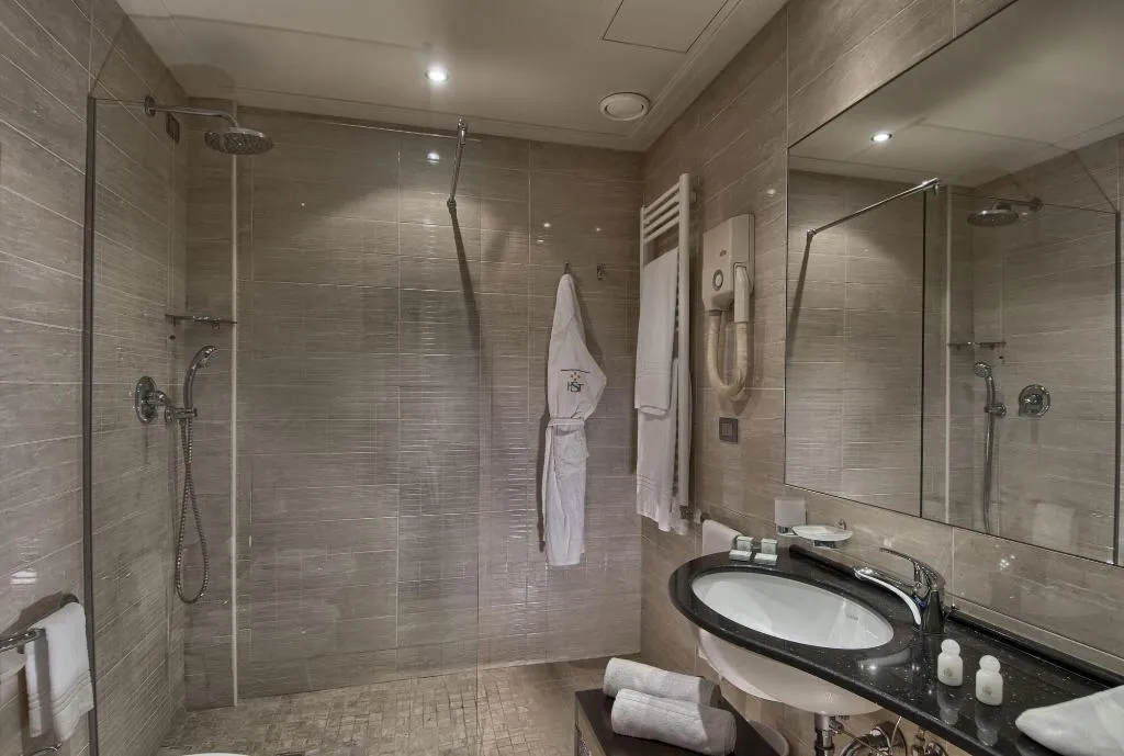 Room, Terme Sollievo, Venice
