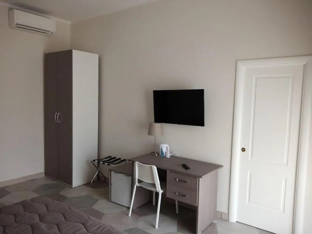 Room, B&B La Dimora del Conte, Naples
