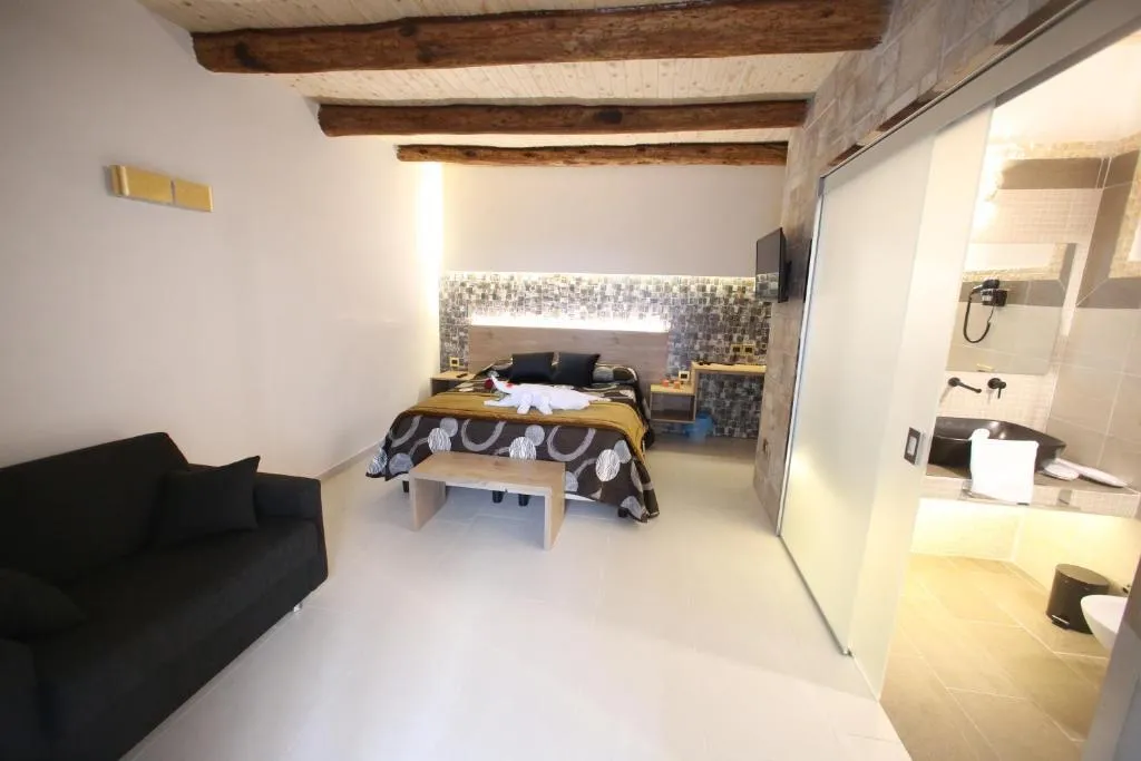 DOUBLE SUPERIOR Room, Relais Piazza del Plebiscito, Naples
