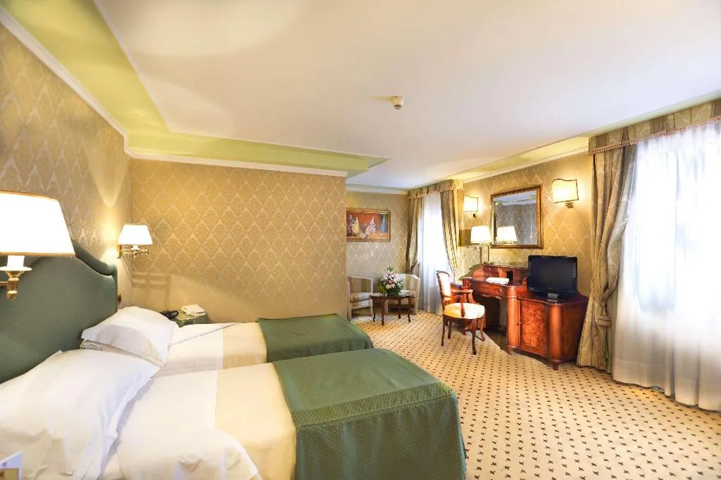 Room, Colombina, Venice