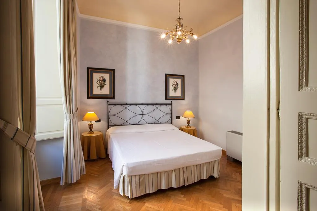 APARTMENT TWO BEDROOMS Room, Residence Palazzo Gamba, Florence