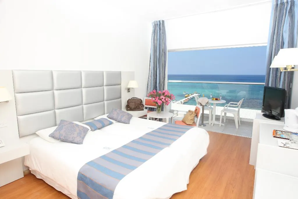 TWIN SEA VIEW Room, Silver Sands, Cyprus