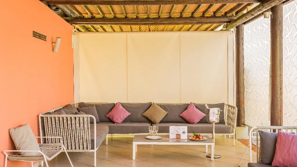 Bar, Cortijo del Mar Resort, Costa Del Sol