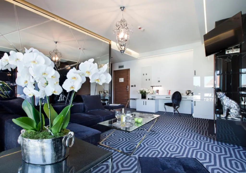 APARTMENT ONE BED Room, Bayjonn Boutique Hotel, Gdansk