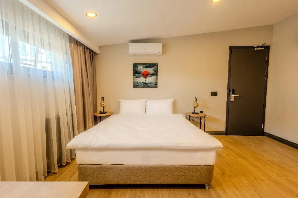 APARTMENT TWO DOUBLE BEDS Room, Leliko Suites, Antalya