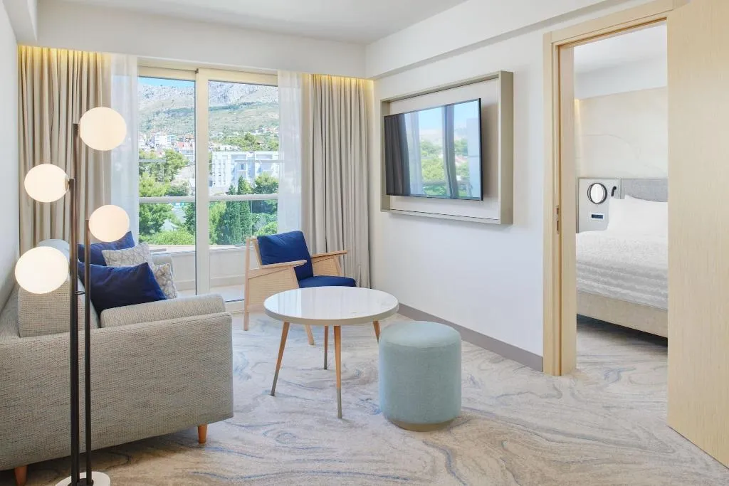 SUITE TWO DOUBLE BEDS WITH VIEWS Room, Le Meridien Lav Split, Split