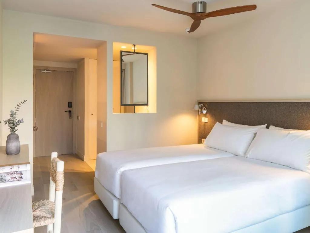 SINGLE STANDARD Room, Mercure Benidorm, Costa Blanca