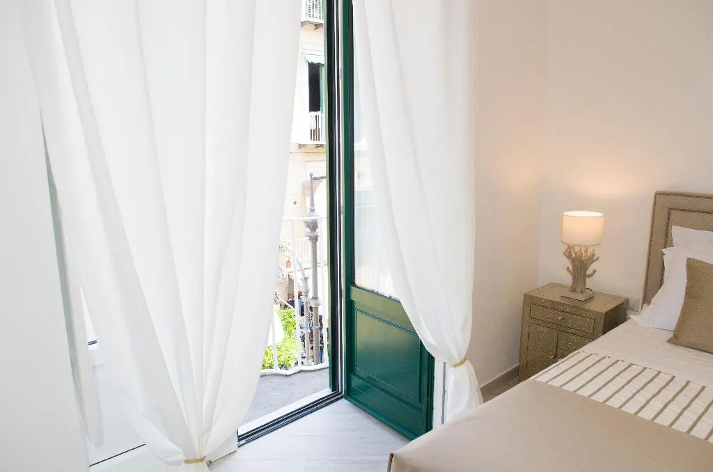 DOUBLE SUPERIOR Room, Palazzo Spasiano, Naples