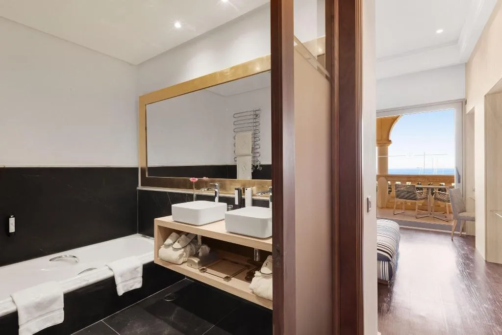 DOUBLE DELUXE SEA VIEW Room, Pure Salt Port Adriano, Majorca