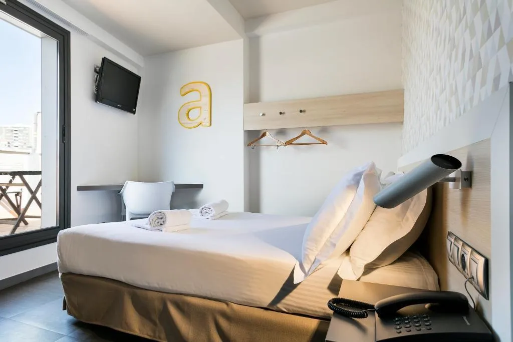 DOUBLE SINGLE USE ECONOMY Room, Laumon, Barcelona