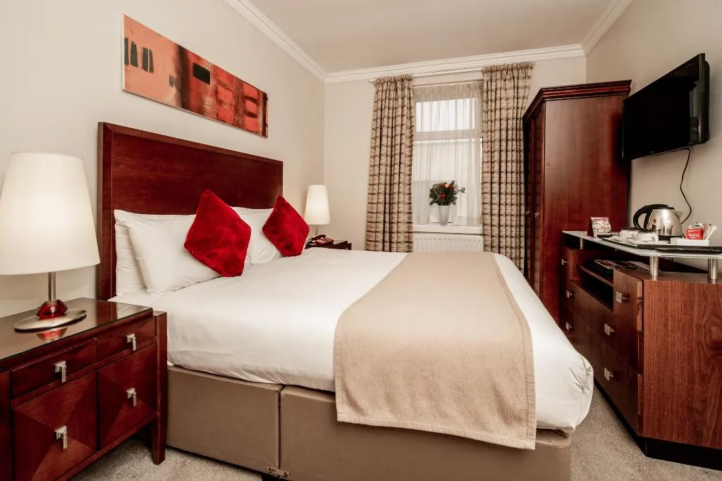 DOUBLE STANDARD Room, White Sands, Dublin