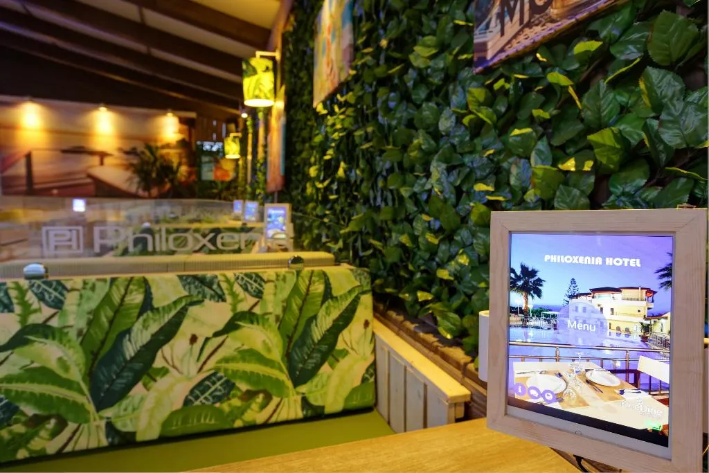 Bar, Philoxenia, Crete