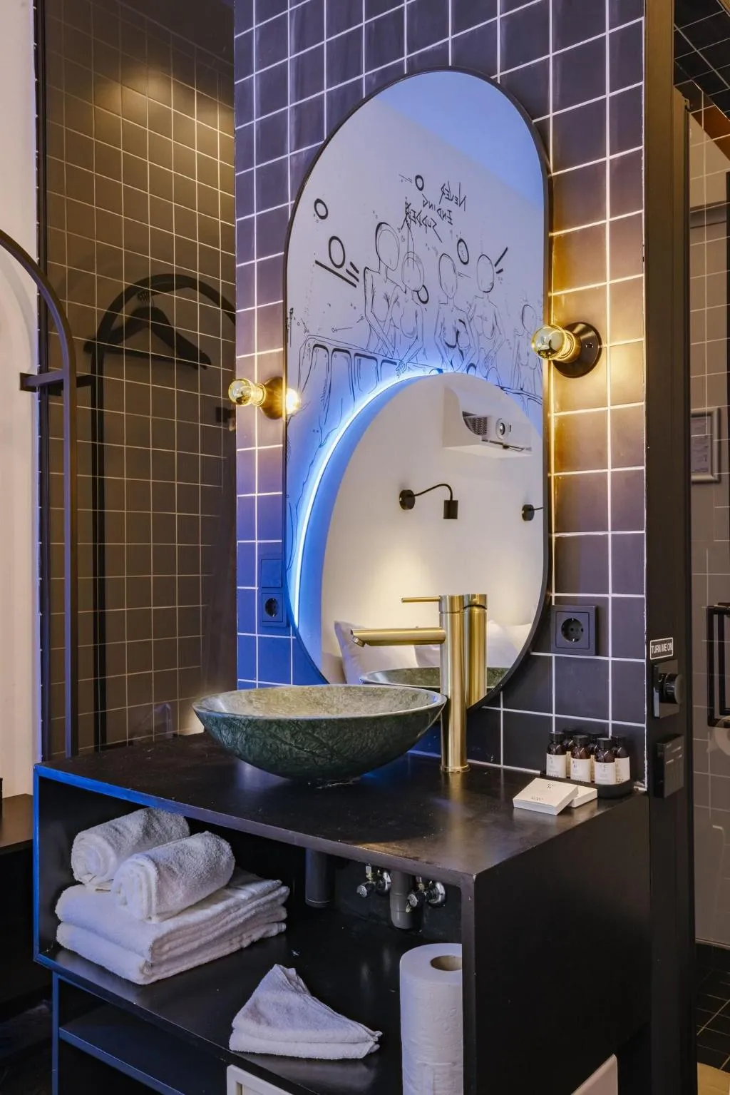 Room, Mr. Monkey Amsterdam, Amsterdam