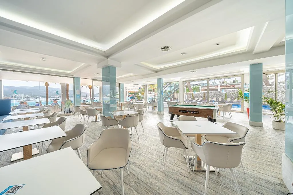 Bar, Seramar Comodoro Playa, Majorca