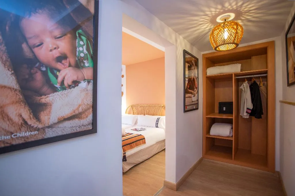 TWIN STANDARD Room, Casual Colours Barcelona, Barcelona