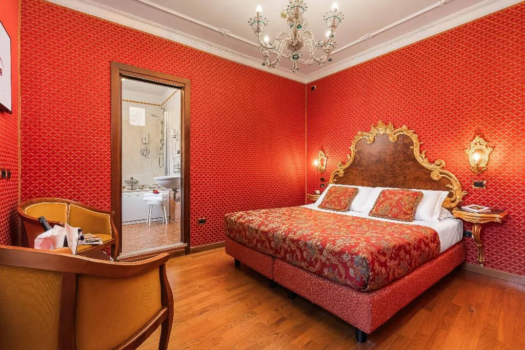 TRIPLE STANDARD Room, Marconi, Venice