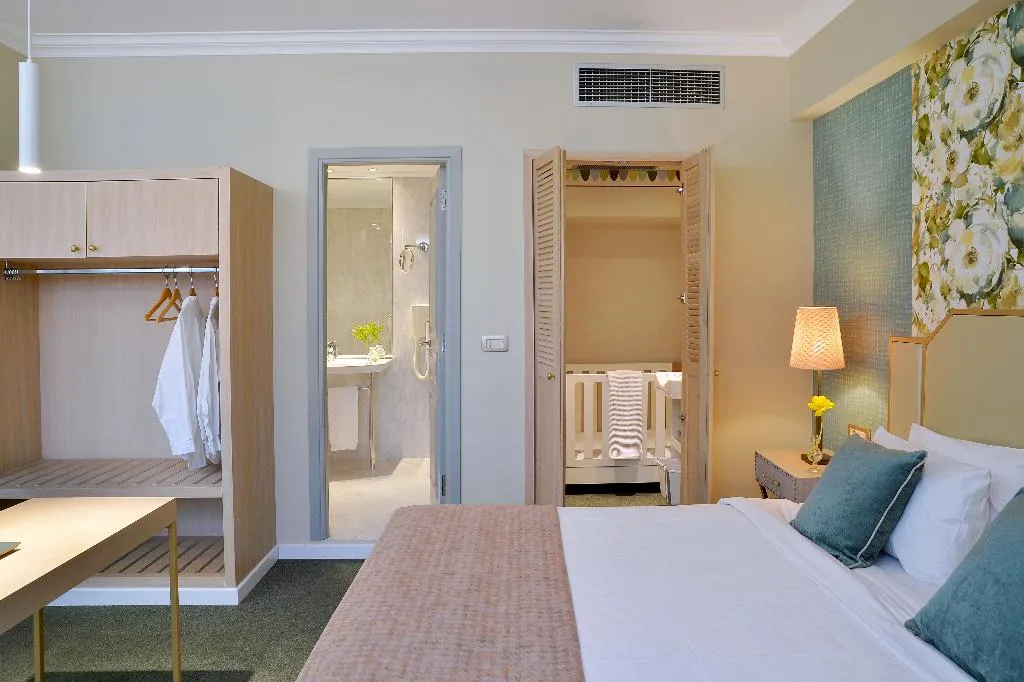 DOUBLE CAPACITY 3 Room, Airotel Stratos Vassilikos, Athens