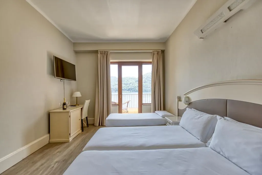 TRIPLE LAKE VIEW Room, Hotel Bazzoni et Du Lac, Milan
