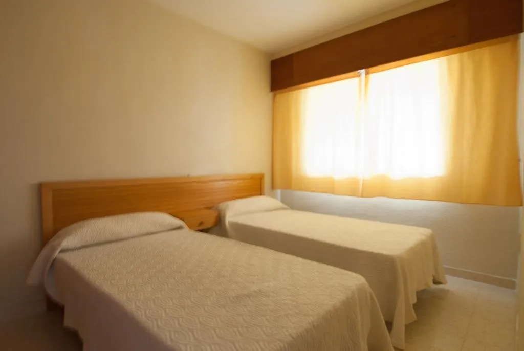 APARTMENT CAPACITY 3 ONE BEDROOM Room, Iris, Valencia