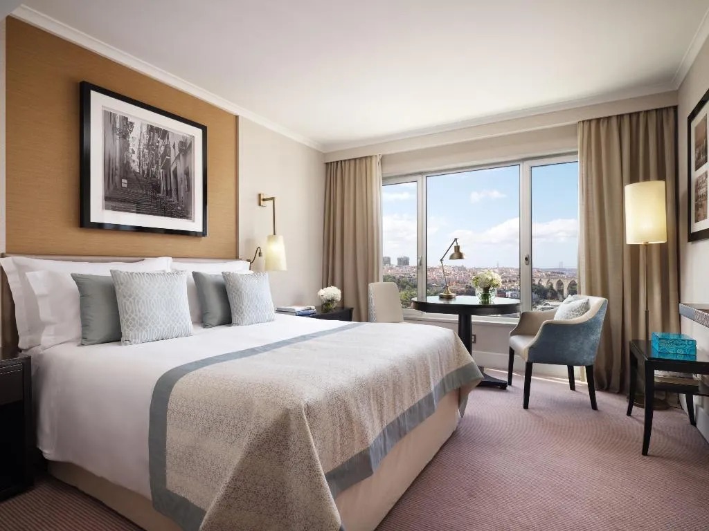 Room DELUXE WITH VIEWS Room, Corinthia Lisbon, Lisbon