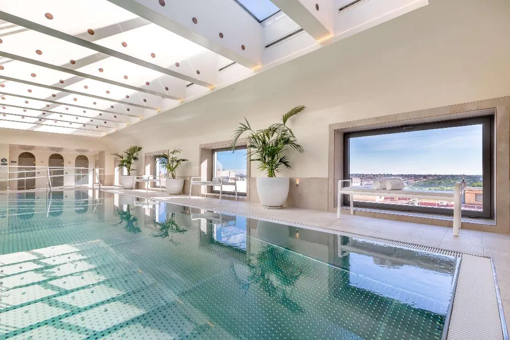 Pool, Barceló Torre de Madrid, Madrid
