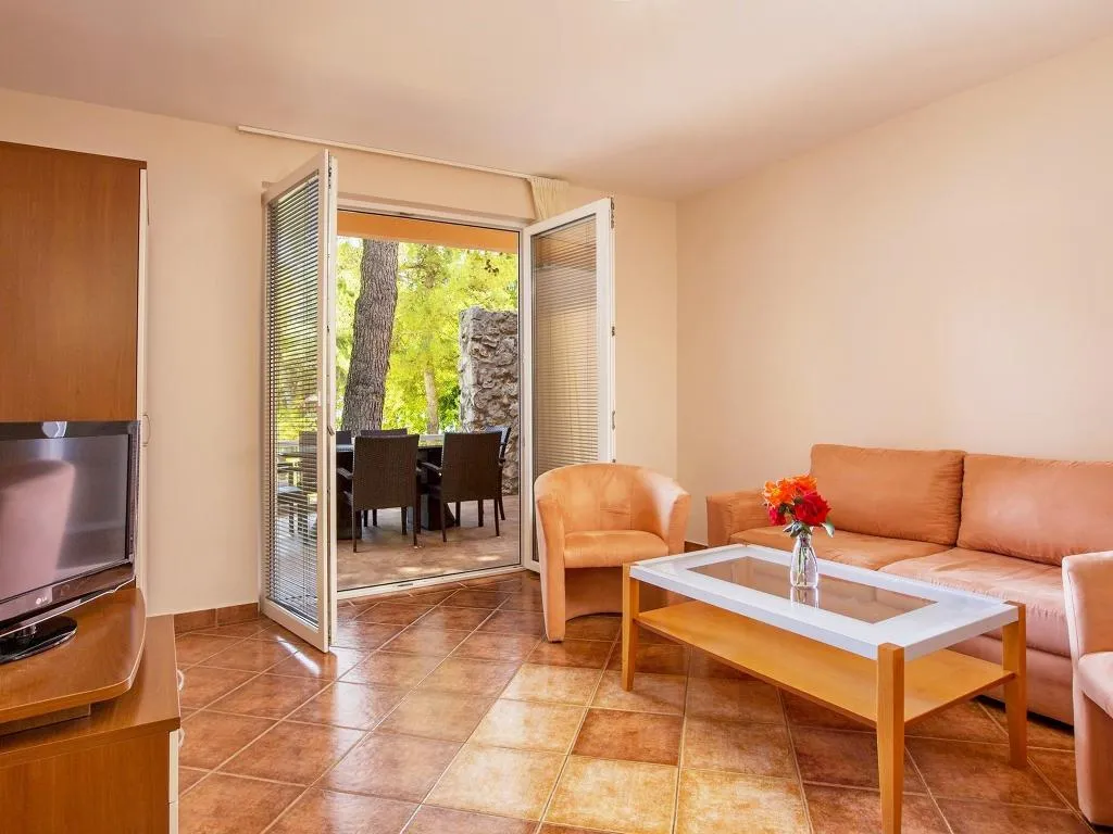 APARTMENT CAPACITY 6 Room, Matilde Beach Resort, Split