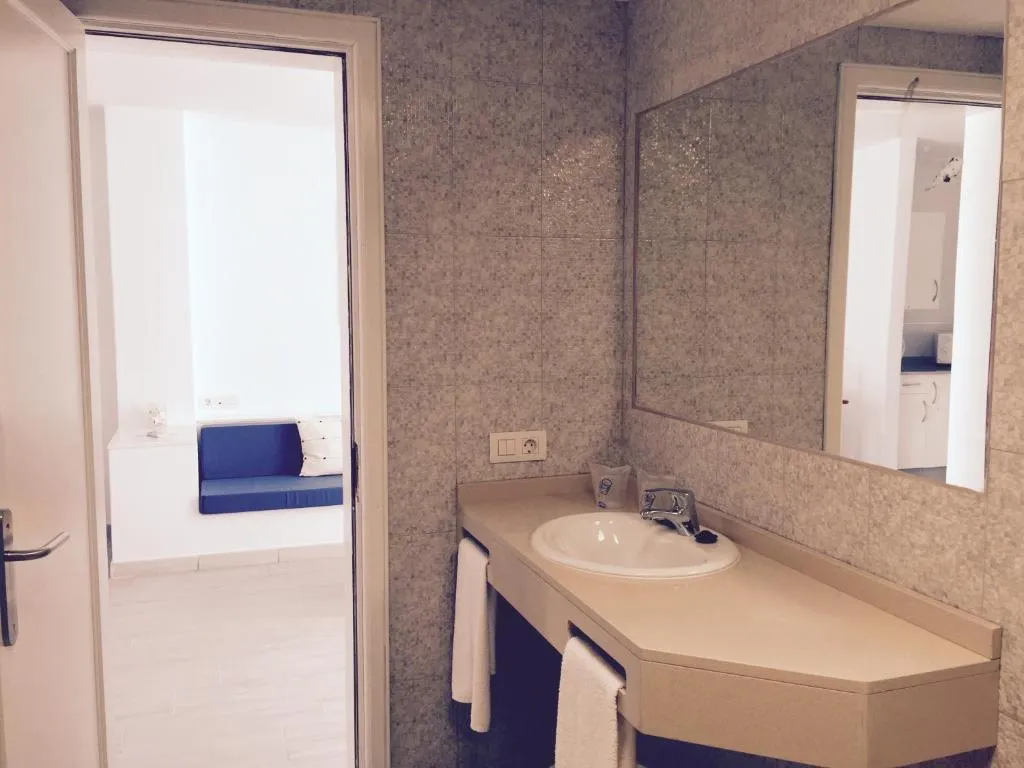 APARTMENT SEA VIEW Room, Neptuno Suites, Lanzarote