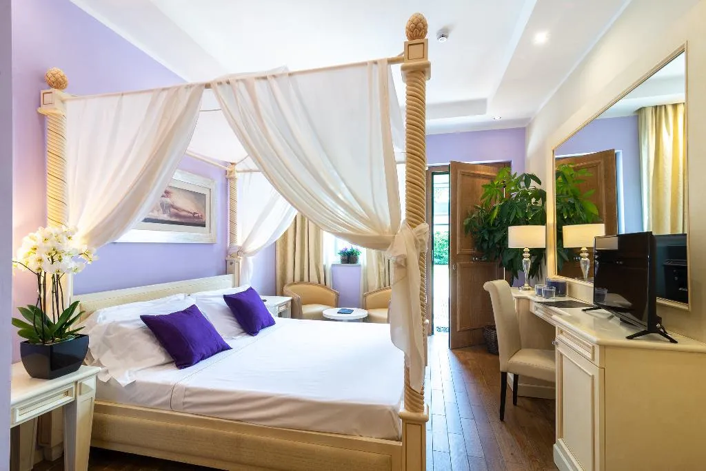 Double or Twin DELUXE Room, Silver, Milan