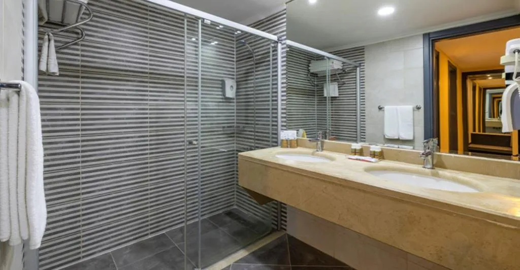 FAMILY ROOM LAND VIEW Room, Crystal Paraiso Aqua Collection, Antalya