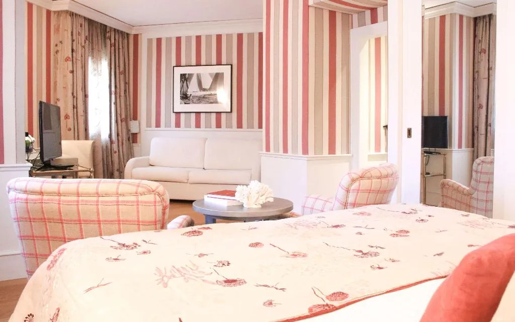 SUITE STANDARD Room, Cala del Porto Punta Ala, Florence