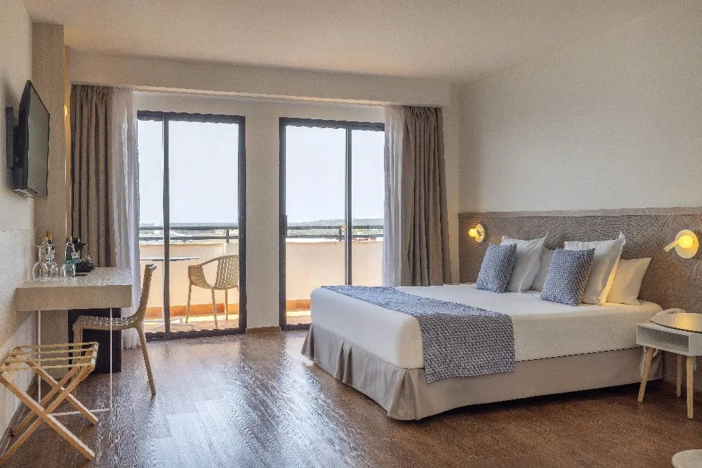 JUNIOR SUITE SEA VIEW Room, Alua Calas de Mallorca Resort, Majorca