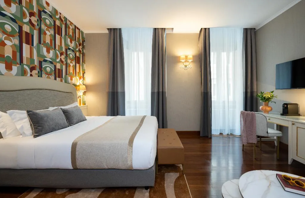 JUNIOR SUITE CAPACITY 3 Room, Leonardo Boutique Hotel Rome Monti, Rome