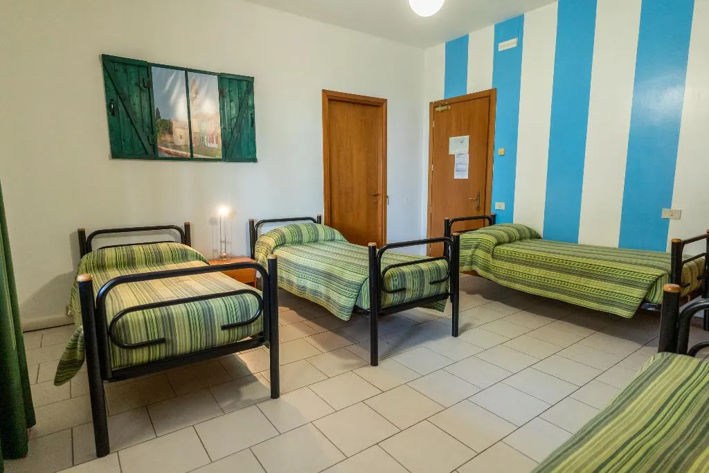 FAMILY ROOM CAPACITY 6 Room, Lato Azzurro, Venice