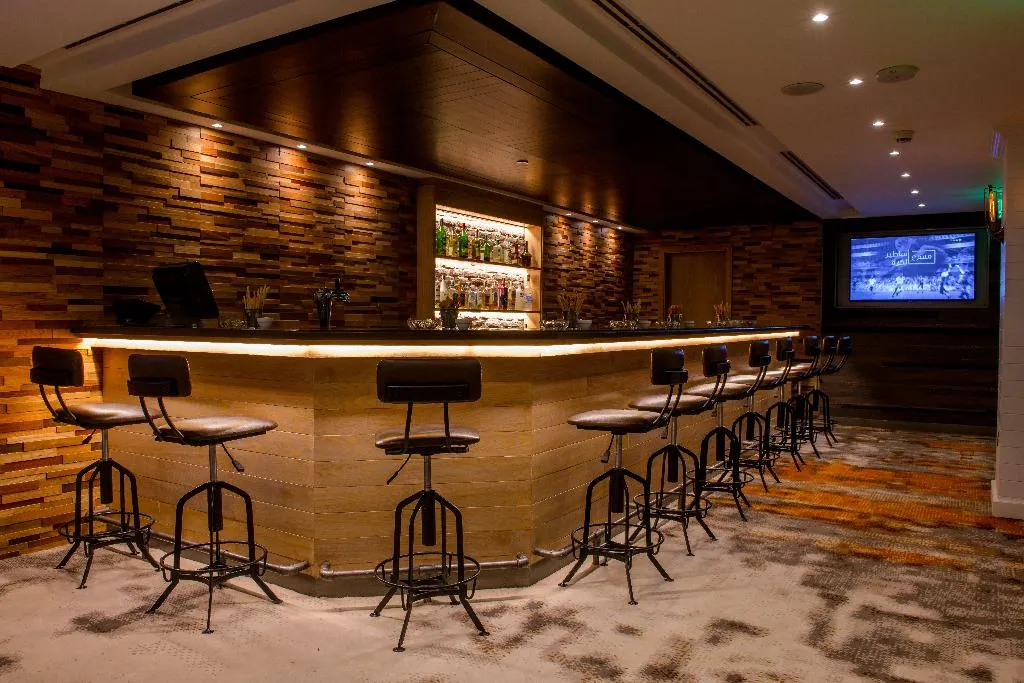 Bar, Holiday Inn Cairo Maadi, Cairo