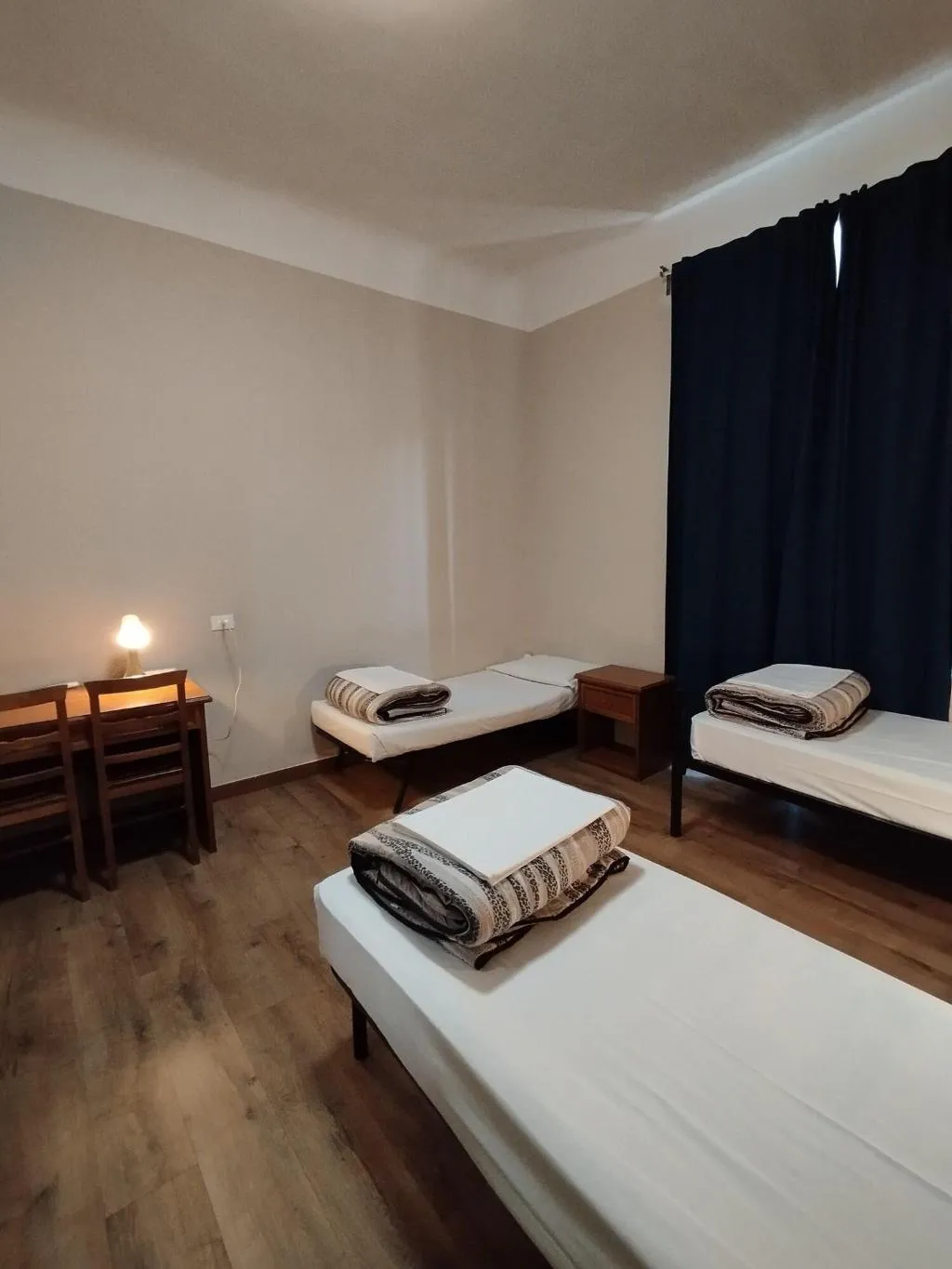 Room, Freedom Traveller, Naples