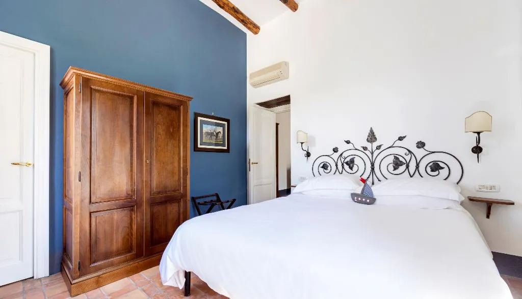 DOUBLE CLASSIC Room, Relais Regina Giovanna, Naples