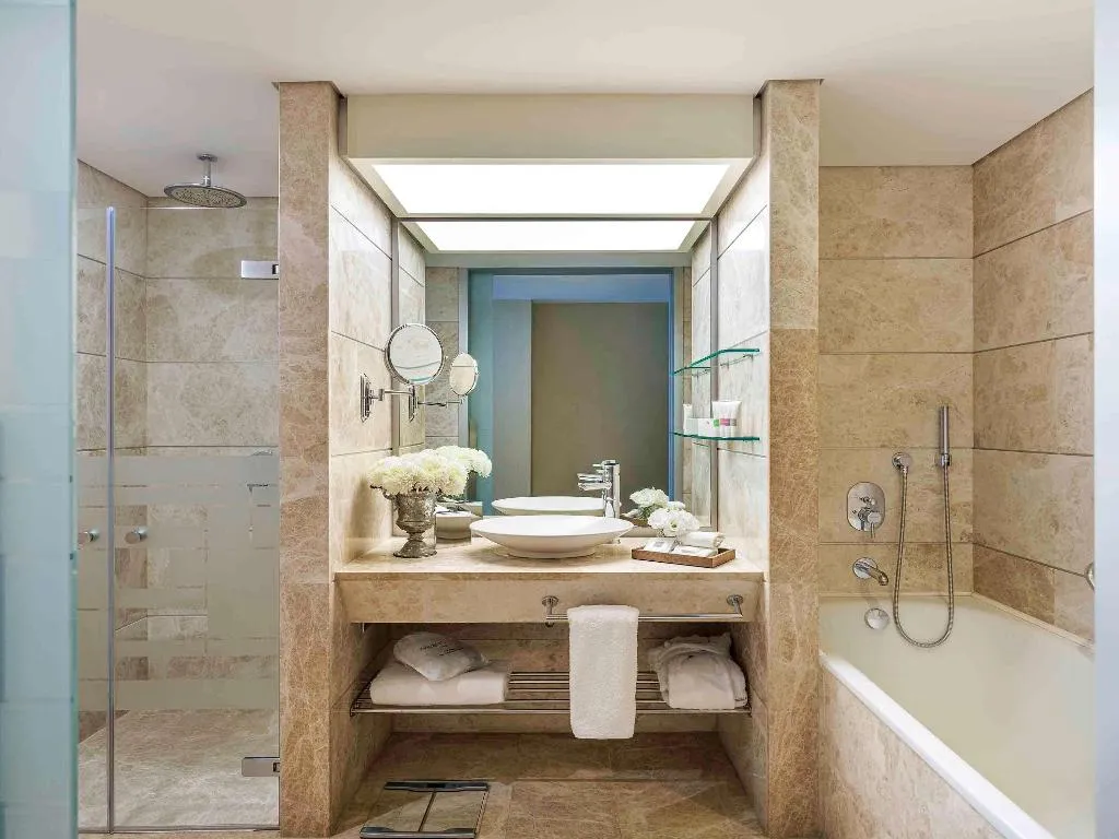 TWIN EXECUTIVE SEA VIEW Room, Swissotel Buyuk Efes Izmir, Izmir
