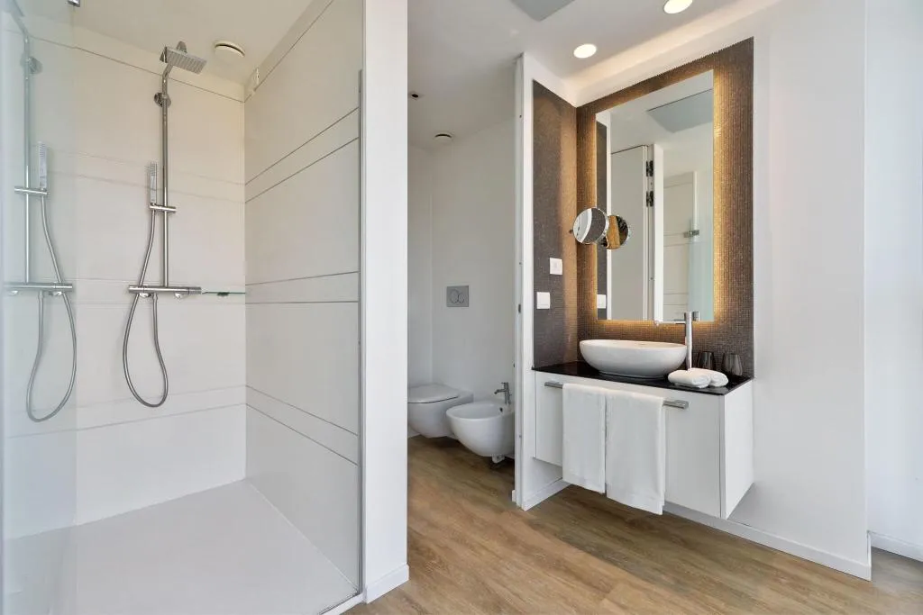 Room, Innside Milano Torre Galfa, Milan