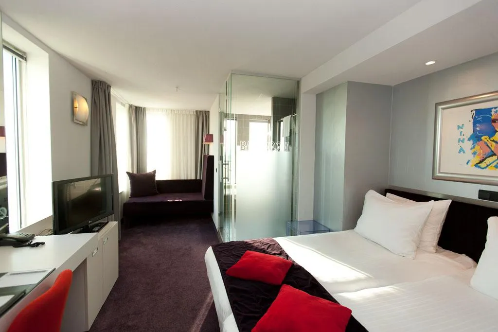 DOUBLE DELUXE Room, WestCord Art Hotel Amsterdam 4, Amsterdam