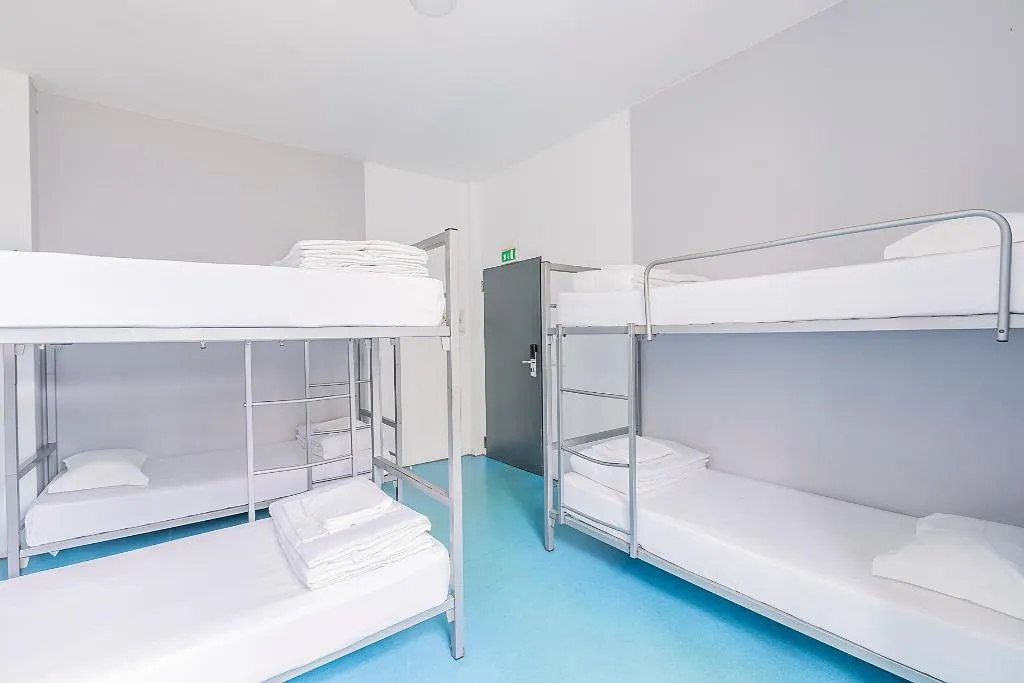 Room CAPACITY 6 WITH SHARED BATHROOM Room, Hi Lisbon – Pousada De Juventude, Lisbon