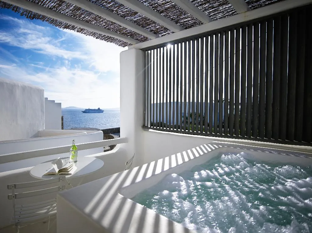 JUNIOR SUITE WITH JACUZZI Room, Rocabella Mykonos Hotel, Mykonos
