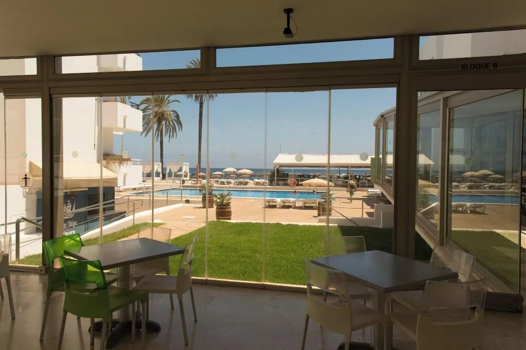 Lobby, Jet, Ibiza