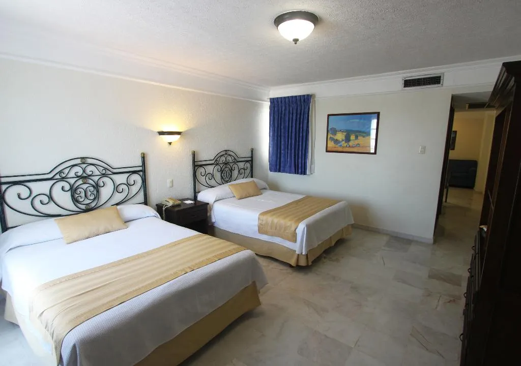 SUITE STANDARD Room, Hotel Francis Drake, Cancun Area