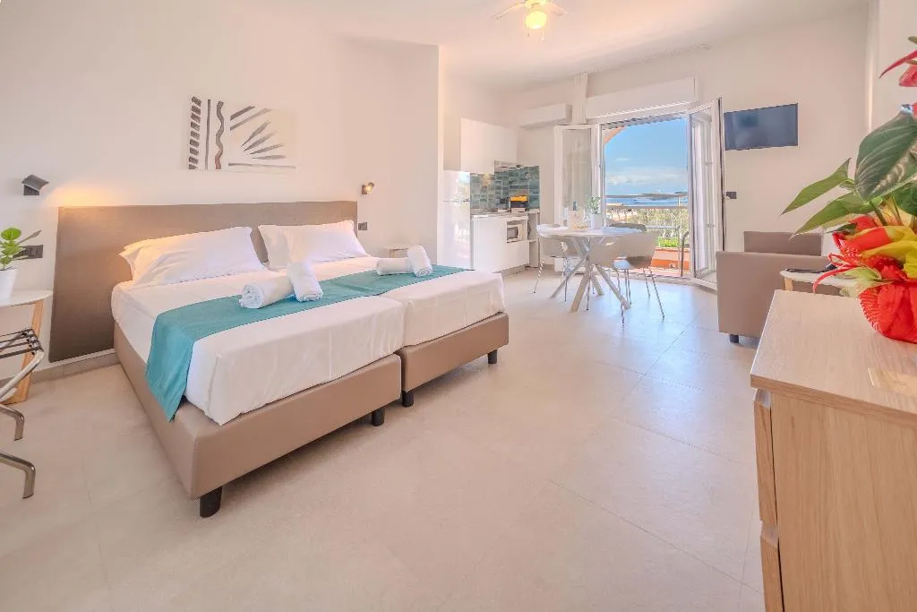 STUDIO WITH BALCONY Room, Residence Villa Giardini, Taormina