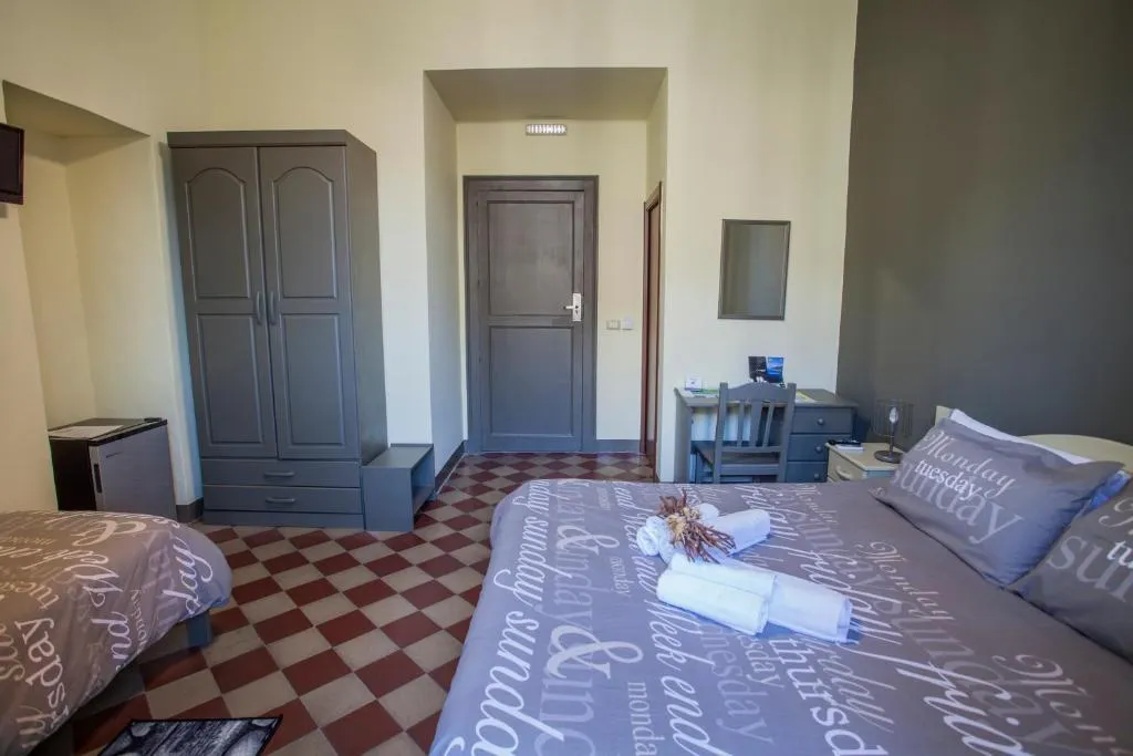TRIPLE COMFORT Room, B&B Sicilia Etna Mare, Catania