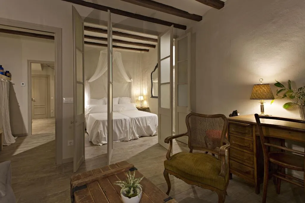 Room, El Jardinet De Sant Esteve, Barcelona