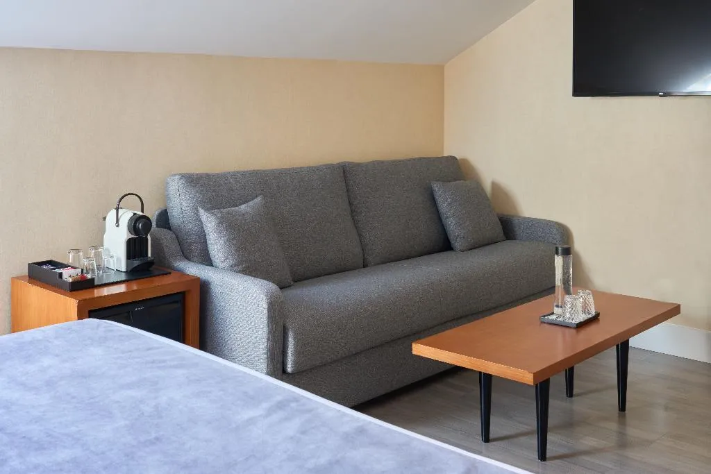DOUBLE SINGLE USE SUPERIOR Room, Puerta de Toledo, Madrid