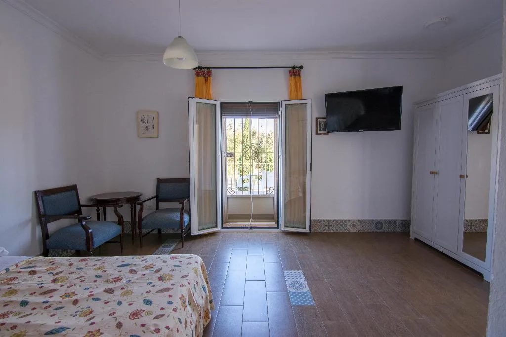 TRIPLE POOL VIEW Room, Hotel Rural El Cortijo, Costa Del Sol