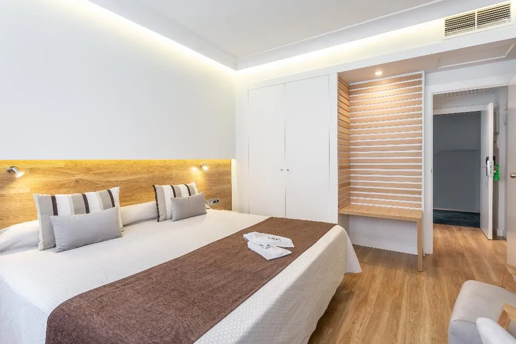 Double or Twin STANDARD Room, Monte Carmelo, Seville